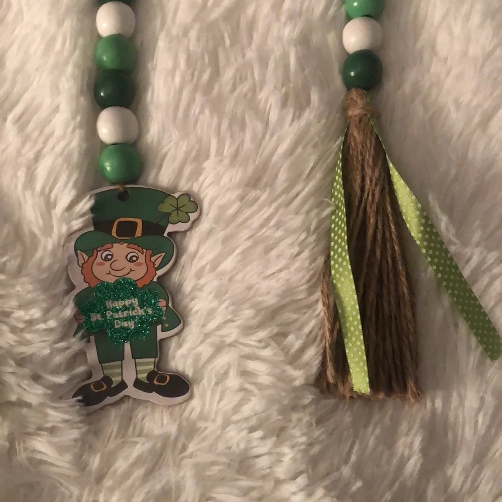 🍀 Saint Patrick’s Day Wooden Bead Garland Rainbow 🌈 Shamrock 🍀 Leprechaun